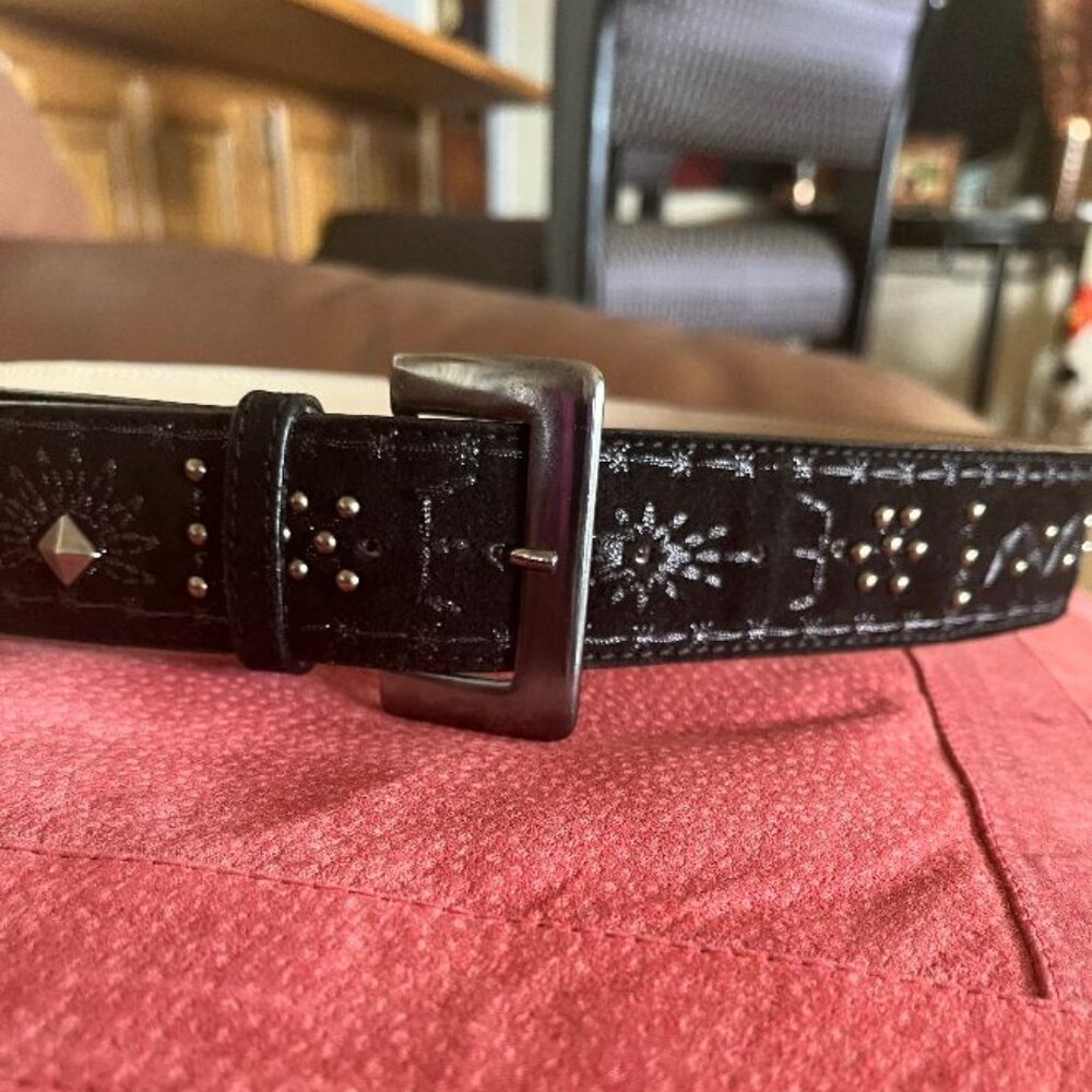 Beautiful Vintage Donald J. Pliner Black Suede Leather Belt with Silver Trim
